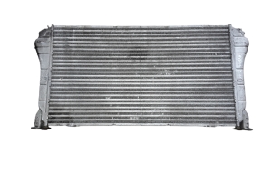 TOYOTA Avensis T27 (2008–2019) Vahejahuti radiaator 179400R040 - 2