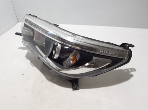 TOYOTA Hilux (2015–2020) Scheinwerfer vorne 811500K732 - 3
