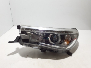 TOYOTA Hilux (2015–2020) Scheinwerfer vorne 811500K732