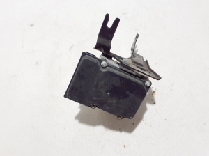 RENAULT Clio III (2005–2012) ABS unit 8200559749 - 3