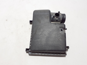 TOYOTA Hilux (2015–2020) Luftfiltergehäusedeckel 177000L38 - 4