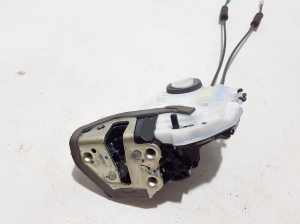 TOYOTA Hilux (2015–2020) Rear side door lock 690600K090 - 3