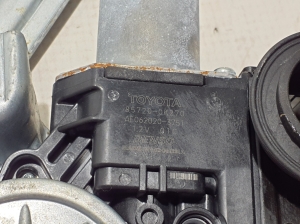 TOYOTA Hilux (2015–2020) Aizmugurējo durvju logu pacēlājs 698030K120 - 3