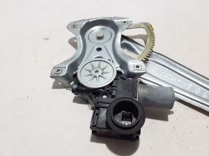TOYOTA Hilux (2015–2020) Aizmugurējo durvju logu pacēlājs 698030K120 - 4