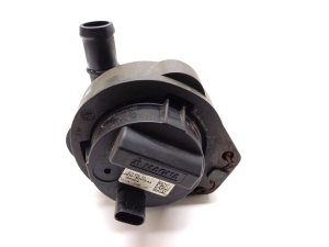 Jaguar l-Pace (2018–2026) Auxiliary water pump J9D3-18D473-AA - 2