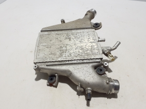 TOYOTA Hilux (2015–2020) Vahejahuti radiaator 1794011100 - 3