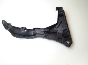  Rear bumper bracket 