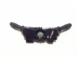 TOYOTA Hilux (2015–2020) Switch and its parts - 2