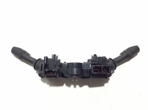 TOYOTA Hilux (2015–2020) Switch and its parts - 3