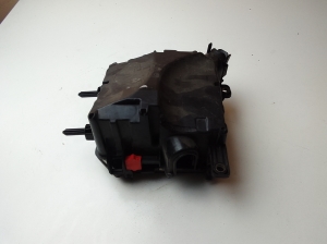 RENAULT Scenic (2009–2015) Kaitsmeploki hoidik kapoti all 284B10002R - 2
