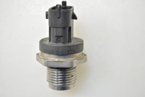 Opel Insignia (2008–2017) Kraftstoffhochdrucksensor 0281006158 - 2