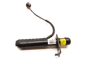 Kapoti löögiandur - J9C3-16E634-AC