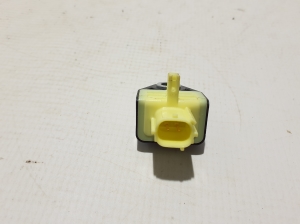 TOYOTA Hilux (2015–2020) Airbagsensor 898310K040 - 4