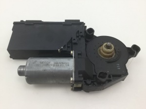 Fensterhebermotor vorne - 3D2959793B