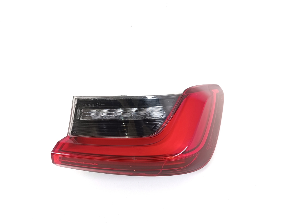 BMW 3 SERIES G20 (2018–2026) Eckleuchte hinten 7420450 BMW 3 SERIES G20 (2018–2026) Eckleuchte hinten 7420450