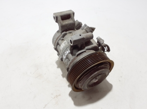 TOYOTA Hilux (2015–2020) A/C compressor 883100KE30 - 3