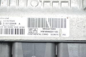 Peugeot 3008 (2009–2016) Engine control unit 9666681180 - 2