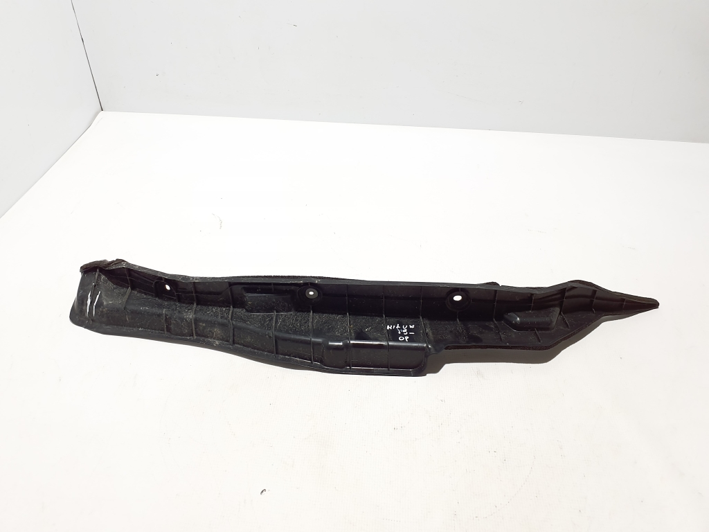 TOYOTA Hilux (2015–2020) Sonstiger Schutz 538270K020 TOYOTA Hilux (2015–2020) Sonstiger Schutz 538270K020