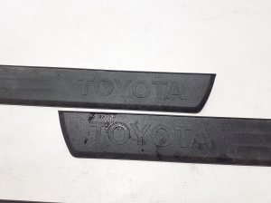 TOYOTA Hilux (2015–2020) Inner sill trim - 4