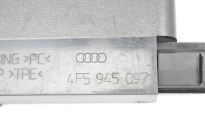 AUDI A6 C6 (2004–2011) Tagatuli tagaluugil 4F5945097 - 2