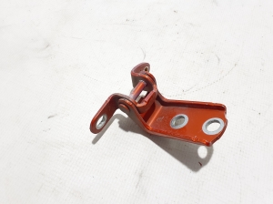 TOYOTA Hilux (2015–2020) Rear side door lower hinge 6878002020 - 2