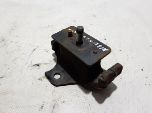 TOYOTA Hilux (2015–2020) Engine mount 123610L020 - 3