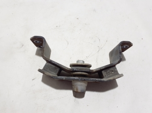 TOYOTA Hilux (2015–2020) Gearbox mount 123710L210 - 2