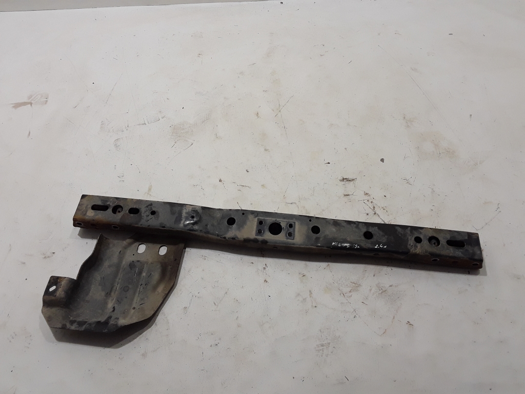 TOYOTA Hilux (2015–2020) Getriebehalter 51204KK030 TOYOTA Hilux (2015–2020) Getriebehalter 51204KK030