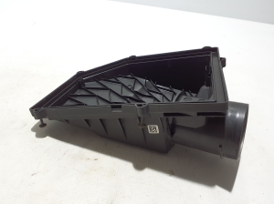 VOLVO XC60 (2017–2026) Luftfiltergehäuse 31474862 - 3