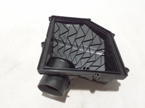  Air filter housing 