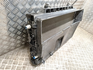   Kühlerpaket und seine Teile  - J9D3-8C607-AC 