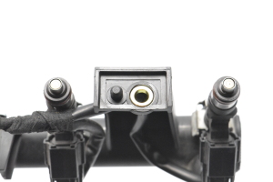 Citroen C4 (2004–2010) High-pressure fuel rail and its parts 9654913680 - 3