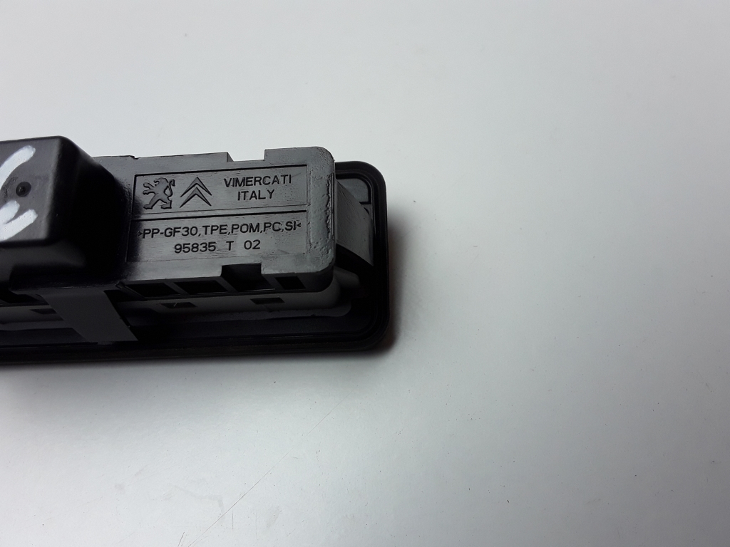 PEUGEOT 3008 2 generation (2017-2023) Back cover Open Switches 95835T02 23576028