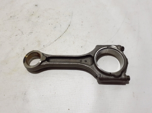  Connecting rod 