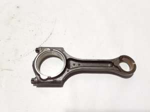  Connecting rod 