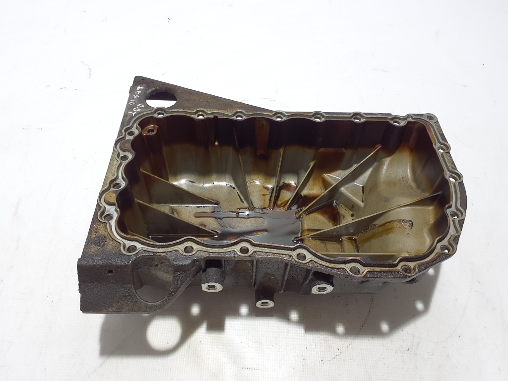 RENAULT Laguna III (2007–2015) Oil pan 8200833923 RENAULT Laguna III (2007–2015) Oil pan 8200833923