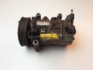  Air conditioner compressor 