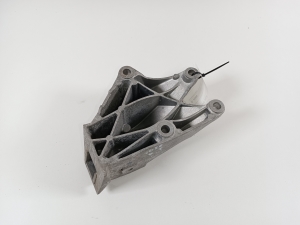 BMW 3 SERIES G20 (2018–2026) Engine bracket 6876205 - 2