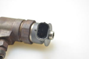  Fuel injector 