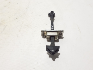 Mazda CX-3 (2015–2026) Rear side door opening limiter D10E72270 - 2
