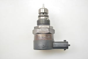 Kia Carens (2006–2013) Kraftstoffhochdrucksensor 0281002507
