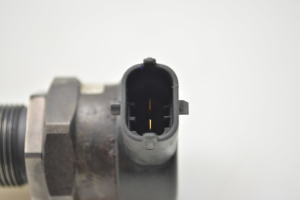 Kia Carens (2006–2013) Kraftstoffhochdrucksensor 0281002507 - 3