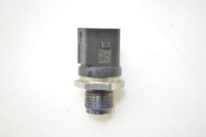 BMW 1 SERIES E87 (2003–2012) Kraftstoffhochdrucksensor 0281002868