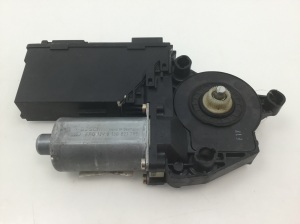 Fensterhebermotor vorne - 7L0959701D