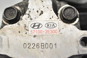 Kia Sportage (2010–2016) Servopumpe 571002E300 - 2