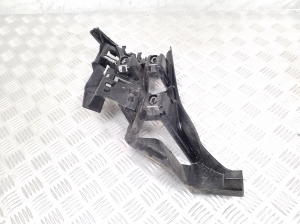 Mercedes Benz GLE-Class 167 (2019–2026) Rear bumper bracket A1678804000 - 2