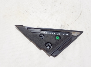 Mazda CX-3 (2015–2026) Mirror triangle trim D10E69155 - 3