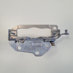  Engine cover hinge 