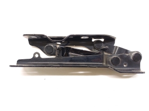 Tesla Model S S (2012–2026) Hood hinge 1029284-99-D - 2