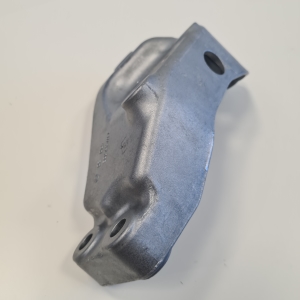 Volkswagen Tiguan (2007–2016) Motorhalter 3C0199117J - 4